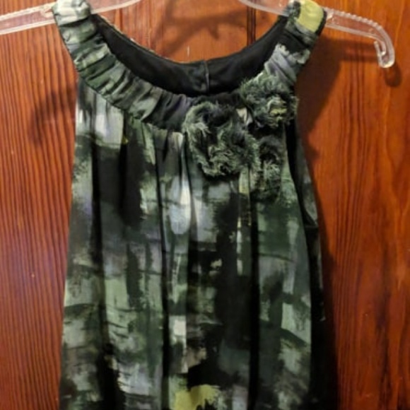Green patterned tank - Picture 1 of 2